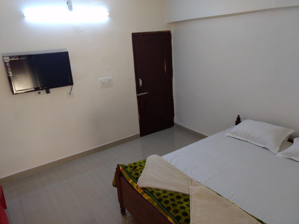 Hotel Shreya ブバネーシュワル エクステリア 写真